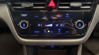 HYUNDAI IONIQ 1.6 h-GDi Premium SE Hatchback 5dr Petrol Hybrid DCT Euro 6 (s/s