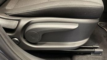 HYUNDAI KONA 64kWh Premium SUV 5dr Electric Auto (10.5kW Charger) (204 ps)