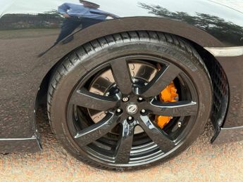 NISSAN GT-R 3.8 V6 Black Edition Coupe 2dr Petrol Auto 4WD Euro 4 (485 ps)