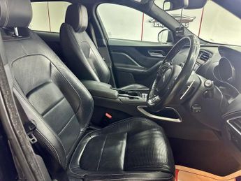 JAGUAR F-PACE 3.0 D300 V6 S SUV 5dr Diesel Auto AWD Euro 6 (s/s) (300 ps)