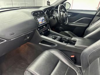 JAGUAR F-PACE 3.0 D300 V6 S SUV 5dr Diesel Auto AWD Euro 6 (s/s) (300 ps)