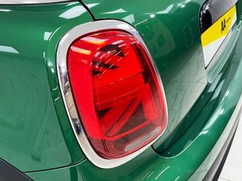 MINI HATCH 1.5 Cooper Classic Hatchback 3dr Petrol Steptronic Euro 6 (s/s) 