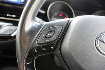 TOYOTA C-HR 1.8 VVT-h Icon SUV 5dr Petrol Hybrid CVT Euro 6 (s/s) (122 ps)