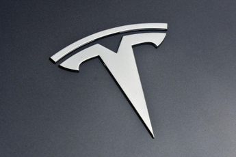 TESLA Model 3 Standard Range Plus Saloon 4dr Electric Auto RWD (241 bhp)