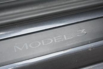 TESLA Model 3 Standard Range Plus Saloon 4dr Electric Auto RWD (241 bhp)