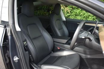 TESLA Model 3 Standard Range Plus Saloon 4dr Electric Auto RWD (241 bhp)