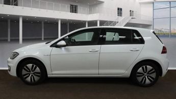 VOLKSWAGEN E-GOLF 35.8kWh e-Golf Hatchback 5dr Electric Auto (136 ps)