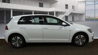 VOLKSWAGEN E-GOLF 35.8kWh e-Golf Hatchback 5dr Electric Auto (136 ps)