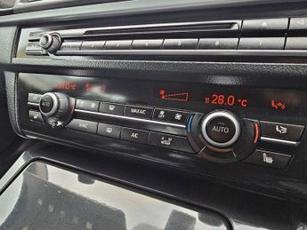 BMW 5 SERIES AUTOMATIC 2.0 528i SE Touring 5dr Petrol Auto Euro 6 (s/s) (245 