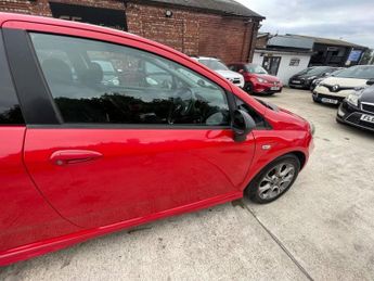 FIAT PUNTO 1.4 GBT Hatchback 3dr Petrol Manual Euro 5 (s/s) (77 bhp)