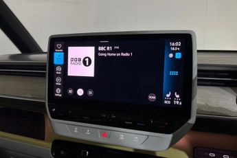 VOLKSWAGEN ID. BUZZ Pro 77kWh 1ST Edition MPV 5dr Electric Auto (204 ps) Touchscreen