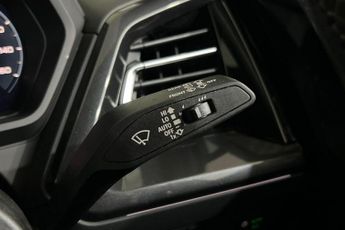 AUDI Q4 E-TRON 35 S line SUV 5dr Electric Auto 55kWh (170 ps) Reverse Camera, T