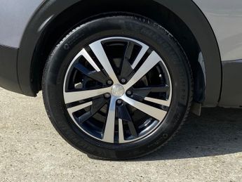 PEUGEOT 3008 1.2 PureTech GPF Allure SUV 5dr Petrol EAT Euro 6 (s/s) (130 ps)