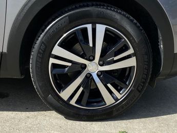 PEUGEOT 3008 1.2 PureTech GPF Allure SUV 5dr Petrol EAT Euro 6 (s/s) (130 ps)
