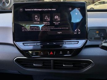 VOLKSWAGEN ID.3 Pro Performance 58kWh Life Hatchback 5dr Electric Auto (204 ps)