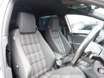 VOLKSWAGEN GOLF 2.0 TDI GTD Hatchback 5dr Diesel DSG Euro 5 (170 ps)