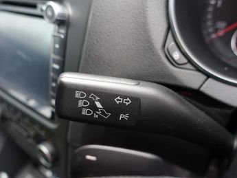 VOLKSWAGEN GOLF 2.0 TDI GTD (Leather) Hatchback 5dr Diesel DSG Euro 5 (170 ps)