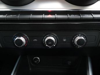 AUDI Q2 2.0 TDI 35 S line SUV 5dr Diesel S Tronic quattro Euro 6 (s/s) (