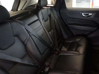 VOLVO XC60 2.0 D4 Momentum SUV 5dr Diesel Auto AWD Euro 6 (s/s) (190 ps)