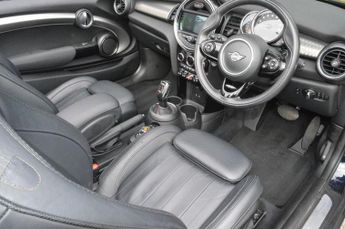 MINI CONVERTIBLE 2.0 Cooper S Exclusive Convertible 2dr Petrol Steptronic Euro 6 