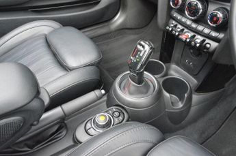 MINI CONVERTIBLE 2.0 Cooper S Exclusive Convertible 2dr Petrol Steptronic Euro 6 
