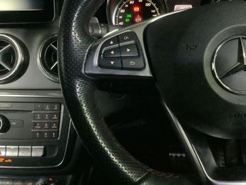 MERCEDES-BENZ CLA 2.1 CLA220d AMG Line Night Edition (Plus) Coupe 4dr Diesel 7G-DC