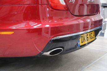 JAGUAR XJ 3.0d V6 Luxury Saloon 4dr Diesel Auto Euro 6 (s/s) (300 ps)