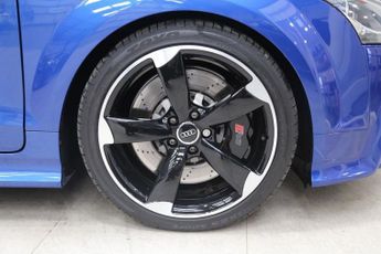 AUDI TT RS 2.5 TFSI RS 2dr Petrol S Tronic quattro Euro 5 (340 ps)