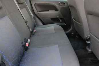 FORD FIESTA 1.25 Style Hatchback 5dr Petrol Manual (142 g/km, 74 bhp)