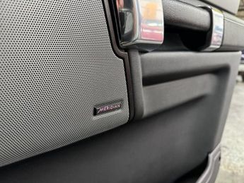 LAND ROVER DISCOVERY 4 3.0 SD V6 Graphite SUV 5dr Diesel Auto 4WD Euro 6 (s/s) (256 bhp