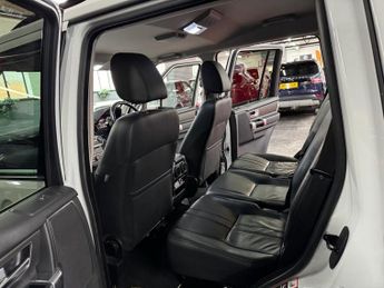 LAND ROVER DISCOVERY 4 3.0 SD V6 Graphite SUV 5dr Diesel Auto 4WD Euro 6 (s/s) (256 bhp