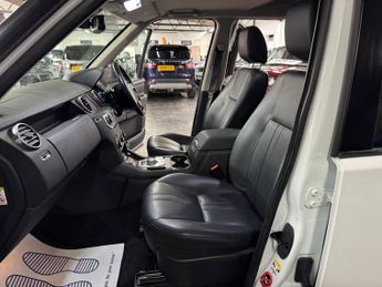 LAND ROVER DISCOVERY 4 3.0 SD V6 Graphite SUV 5dr Diesel Auto 4WD Euro 6 (s/s) (256 bhp