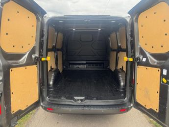FORD TRANSIT CUSTOM 1.0 340 EcoBoost 13.6kWh Limited Panel Van 5dr Petrol Plug-in Hy