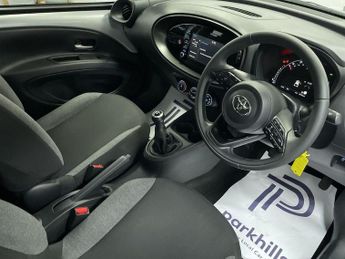 TOYOTA AYGO X 1.0 VVT-i Pure Hatchback 5dr Petrol Manual Euro 6 (s/s) (72 ps) 