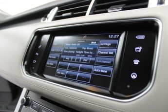 LAND ROVER RANGE ROVER SPORT 3.0 SD V6 Autobiography Dynamic SUV 5dr Diesel Auto 4WD Euro 6 (