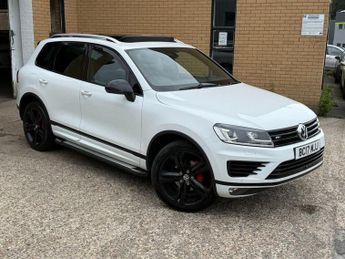 Volkswagen Touareg 3.0 TDI V6 BlueMotion Tech R-Line Plus SUV 5dr Diesel Tiptronic 