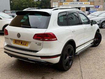 VOLKSWAGEN TOUAREG 3.0 TDI V6 BlueMotion Tech R-Line Plus SUV 5dr Diesel Tiptronic 