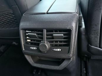 PEUGEOT 3008 1.2 PureTech Allure SUV 5dr Petrol EAT Euro 6 (s/s) (130 ps)