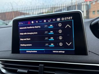 PEUGEOT 3008 1.2 PureTech Allure SUV 5dr Petrol EAT Euro 6 (s/s) (130 ps)