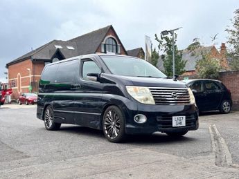 Nissan Elgrand 
