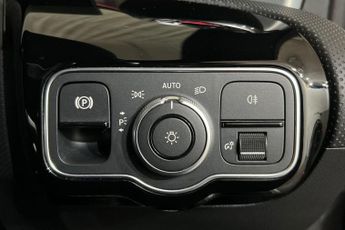 MERCEDES-BENZ CLA 1.3 CLA180 AMG Line (Executive) Coupe 4dr Petrol 7G-DCT Euro 6 (