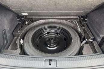 VOLKSWAGEN TIGUAN 2.0 TDI SE Navigation SUV 5dr Diesel DSG Euro 6 (s/s) (150 ps) L