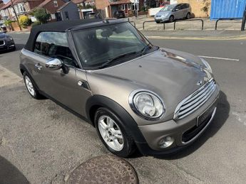 MINI CONVERTIBLE 1.6 One Convertible 2dr Petrol Auto Euro 6 (98 ps)