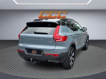 VOLVO XC40 2.0 D3 R-Design SUV 5dr Diesel Auto AWD Euro 6 (s/s) (150 ps)
