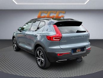 VOLVO XC40 2.0 D3 R-Design SUV 5dr Diesel Auto AWD Euro 6 (s/s) (150 ps)