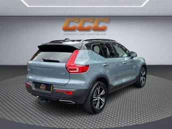 VOLVO XC40 2.0 D3 R-Design SUV 5dr Diesel Auto AWD Euro 6 (s/s) (150 ps)