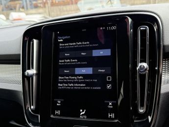 VOLVO XC40 2.0 D3 R-Design SUV 5dr Diesel Auto AWD Euro 6 (s/s) (150 ps)