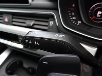 AUDI A4 AVANT 2.0 TDI 40 S line Estate 5dr Diesel S Tronic Euro 6 (s/s) (190 p