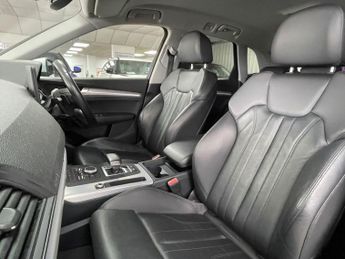AUDI Q5 2.0 TDI 40 Sport SUV 5dr Diesel S Tronic quattro Euro 6 (s/s) (1