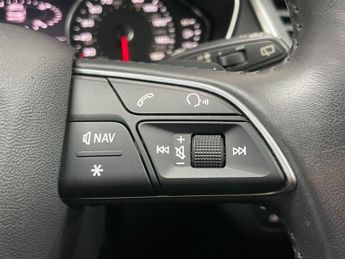 AUDI Q5 2.0 TDI 40 Sport SUV 5dr Diesel S Tronic quattro Euro 6 (s/s) (1